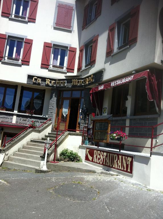 Hotel Restaurant La Reine Margot La Tour-dʼAuvergne Dış mekan fotoğraf